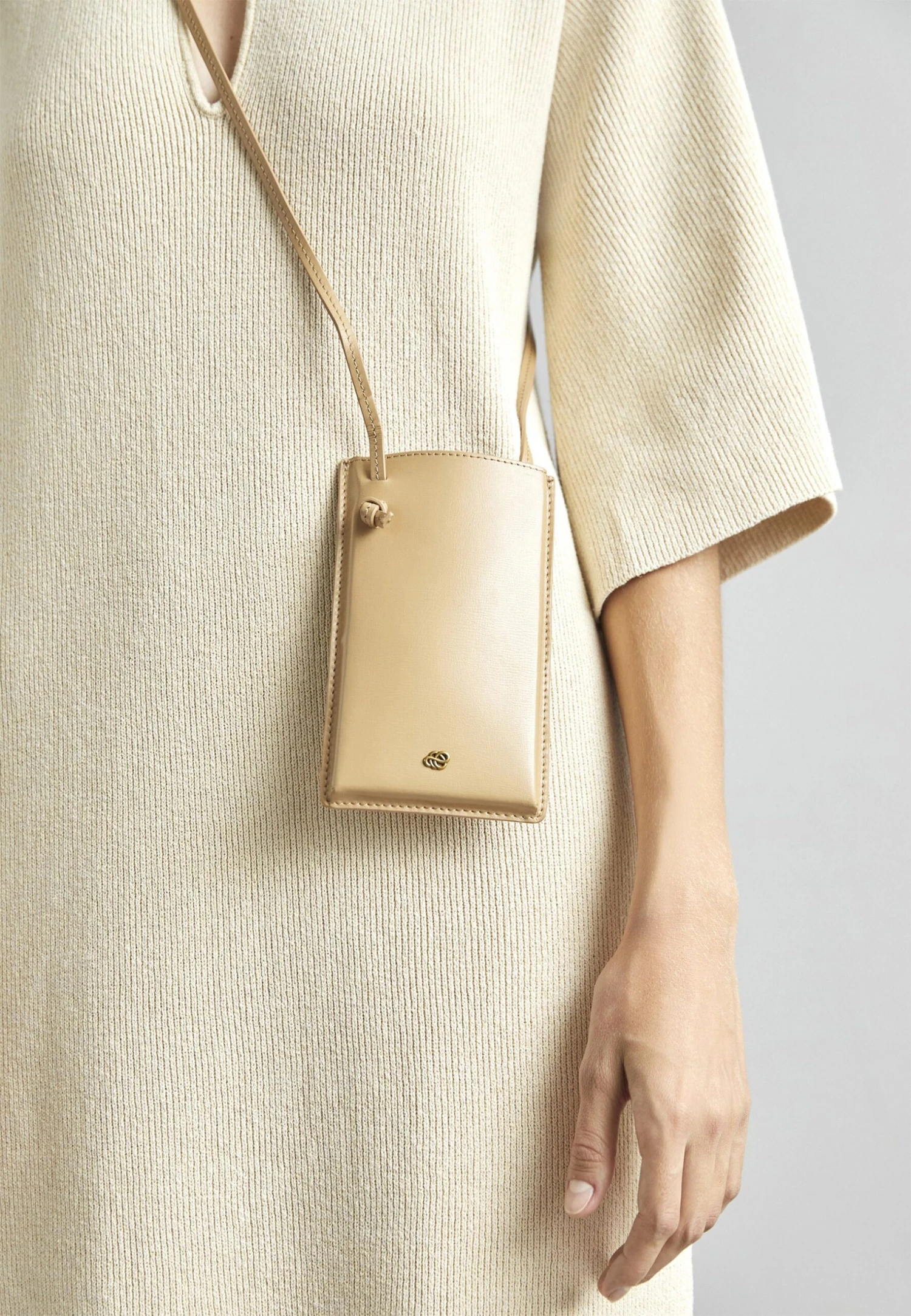 By Malene Birger Aya Phone - Telefoonhoesje - Sand 4 By Malene Birger Aya Phone - Telefoonhoesje - Sand - Afbeelding 2