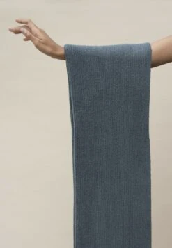 Round The Neck - Sjaal - Gray 6 Round The Neck - Sjaal - Gray -Winkel Voor Damesmode 01b16154a9a04842a5ee4dbdfed04c1f