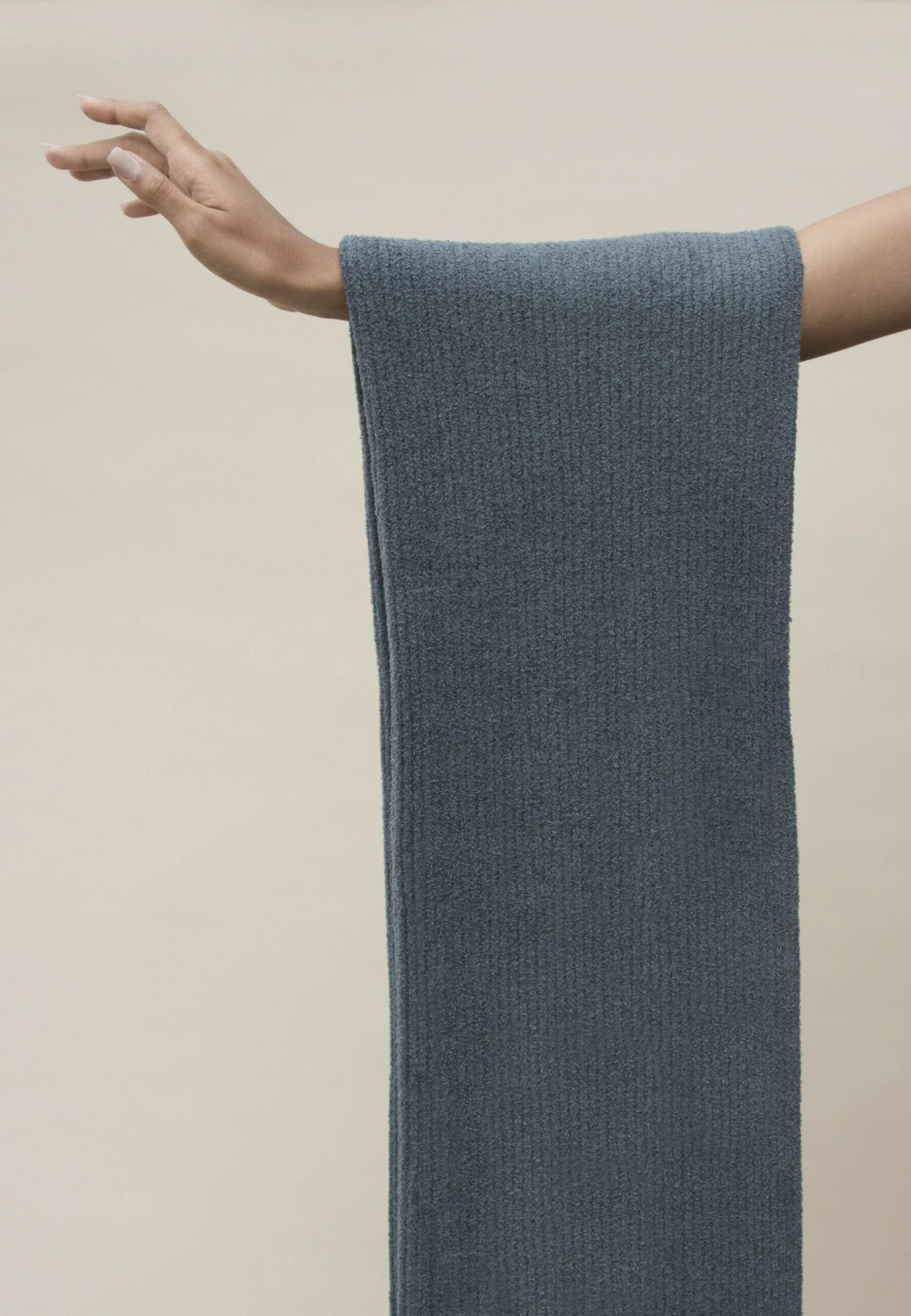 Round The Neck - Sjaal - Gray 4 Round The Neck - Sjaal - Gray - Afbeelding 2