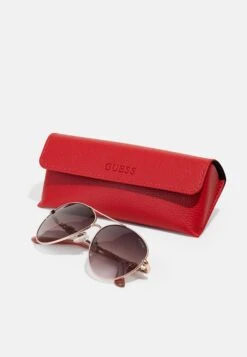 Guess Zonnebril - Pink/Gradient Brown -Winkel Voor Damesmode 02af5e23873d4ad5aedf848ecfbf54f2