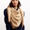 Codello Halsdoek - Camel 2 Codello Halsdoek - Camel -Winkel Voor Damesmode 0454a519ed5b4f53b43f3987c2000839