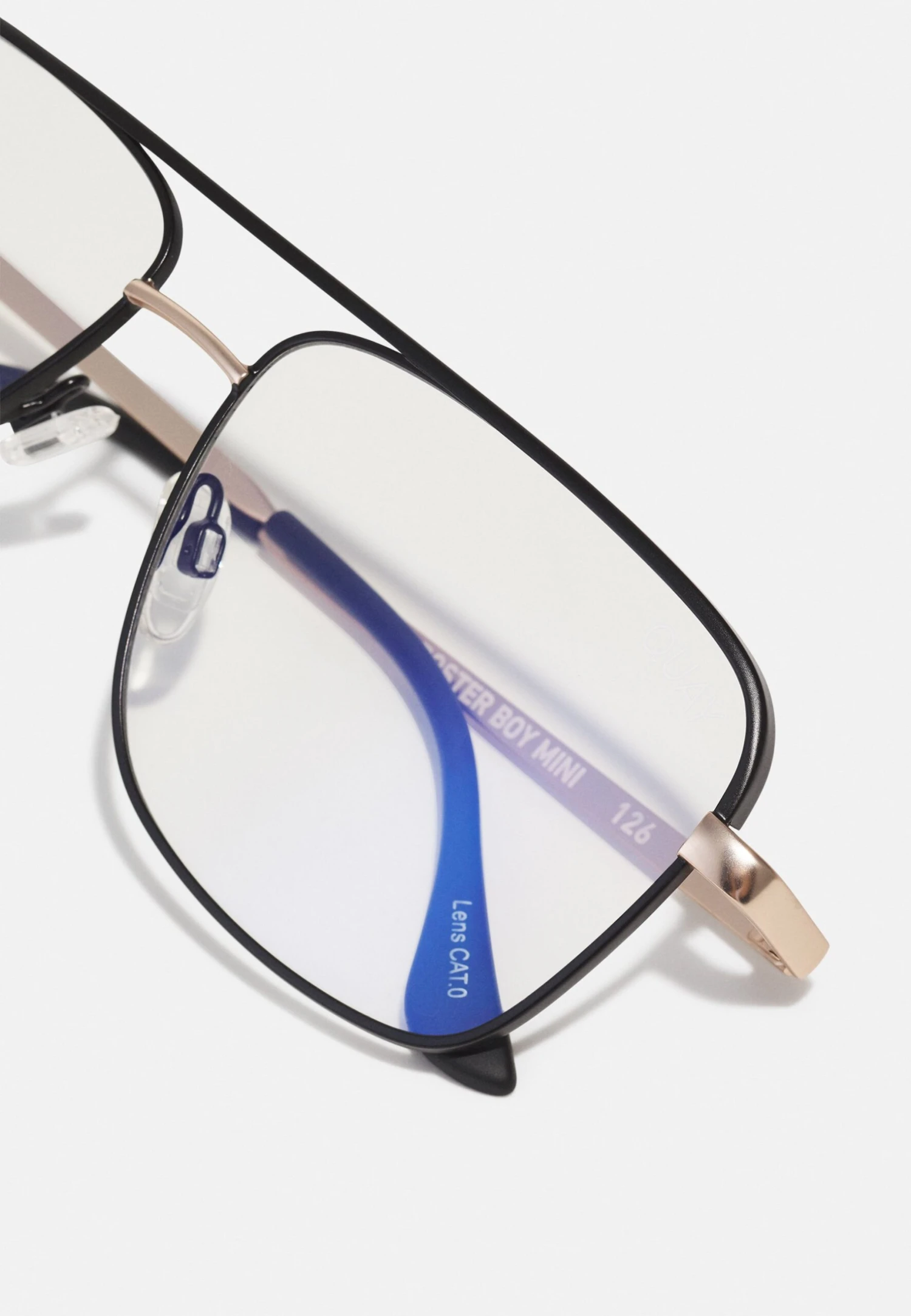 QUAY AUSTRALIA Poster Boy Mini Unisex - Brillen Met Blauwlichtfilter - Black/Gold-Coloured/Clear 7 QUAY AUSTRALIA Poster Boy Mini Unisex - Brillen Met Blauwlichtfilter - Black/Gold-Coloured/Clear - Afbeelding 5