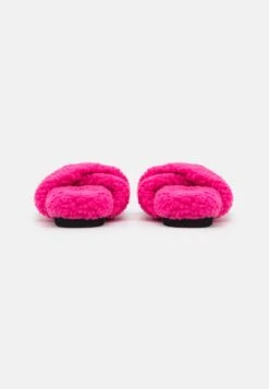 Monki Nino - Pantoffels - Pink 11 Monki Nino - Pantoffels - Pink -Winkel Voor Damesmode 0719b3db731f4034a5e1205fd2f321ce