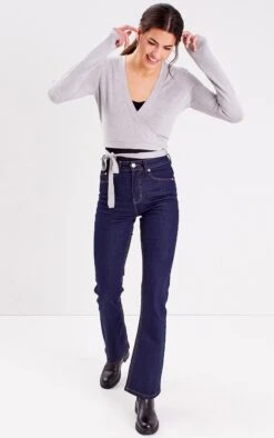 Mit Hohem Bund - Bootcut Jeans - Denim Brut -Winkel Voor Damesmode 0936789d8b364342b0c35a9c0b43ea40