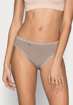 Sloggi Weekend Tai 3 Pack - Slip - Skin/Dark Combination 15 Sloggi Weekend Tai 3 Pack - Slip - Skin/Dark Combination -Winkel Voor Damesmode 0d1defb5603042bdb0043f8dbd734818