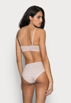 Sloggi Weekend Tai 3 Pack - Slip - Skin/Dark Combination 12 Sloggi Weekend Tai 3 Pack - Slip - Skin/Dark Combination -Winkel Voor Damesmode 0eb35bd55a944cefac9d5a0600cee2fc