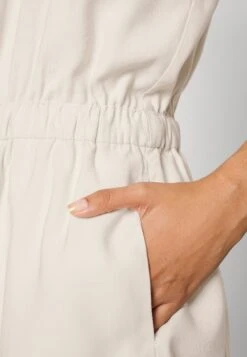 ONLY Onlmago Life Strap Playsuit - Jumpsuit - Moonbeam 15 ONLY Onlmago Life Strap Playsuit - Jumpsuit - Moonbeam -Winkel Voor Damesmode 0ef3006224ea47b5836acae701e8b358