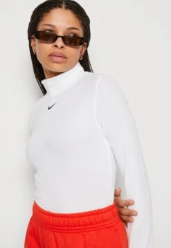 Nike Sportswear Mock - Longsleeve - White/Black -Winkel Voor Damesmode 106e02ccb883458da61f66e1e74098d9