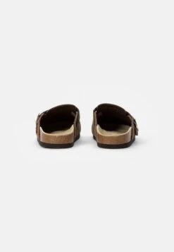Pier One Leather Unisex - Pantoffels - Brown -Winkel Voor Damesmode 18a09b6c3e71439784e427988b058842