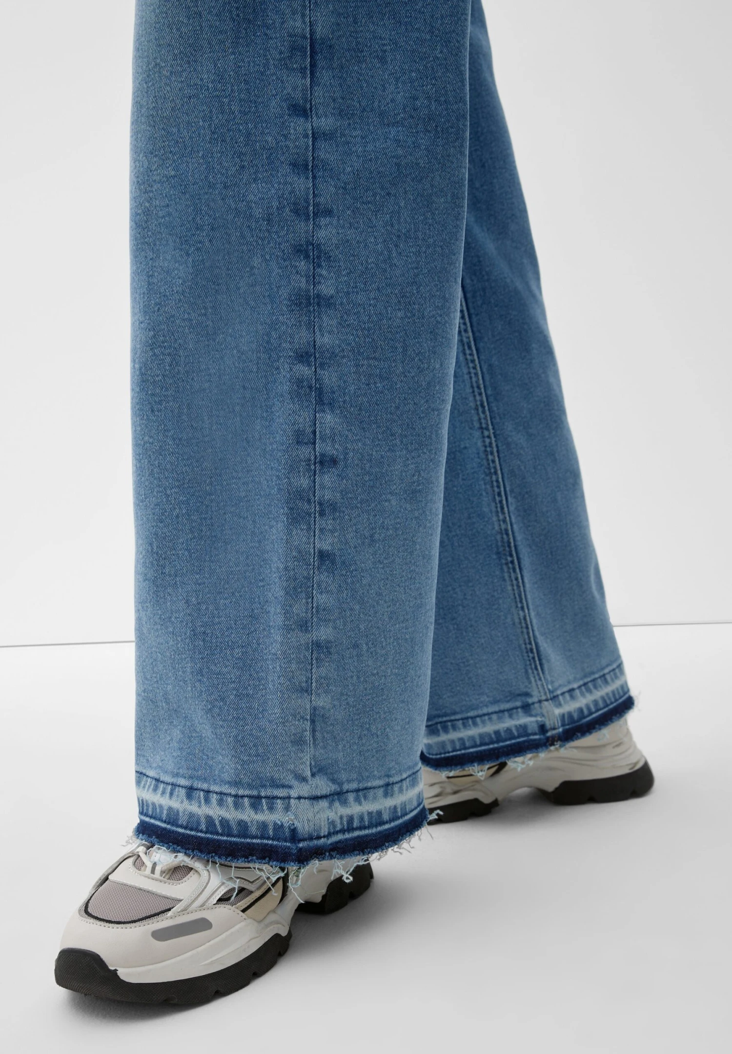 S.Oliver Met Gerafelde Zoom - Flared Jeans - Himmelblau 9 S.Oliver Met Gerafelde Zoom - Flared Jeans - Himmelblau - Afbeelding 7