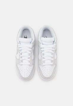 Nike Sportswear Dunk- Sneakers Laag - White/Photon Dust White -Winkel Voor Damesmode 1dc08193d0884b78927b935b79e0973a