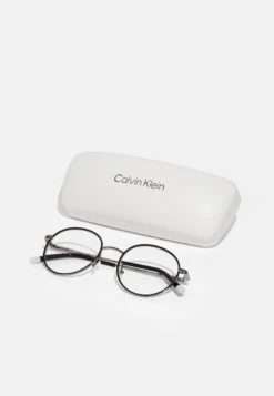 Calvin Klein Blue Light Glasses - Brillen Met Blauwlichtfilter - Gunmetal 8 Calvin Klein Blue Light Glasses - Brillen Met Blauwlichtfilter - Gunmetal -Winkel Voor Damesmode 208def221a134eeeab60fc71628484ba