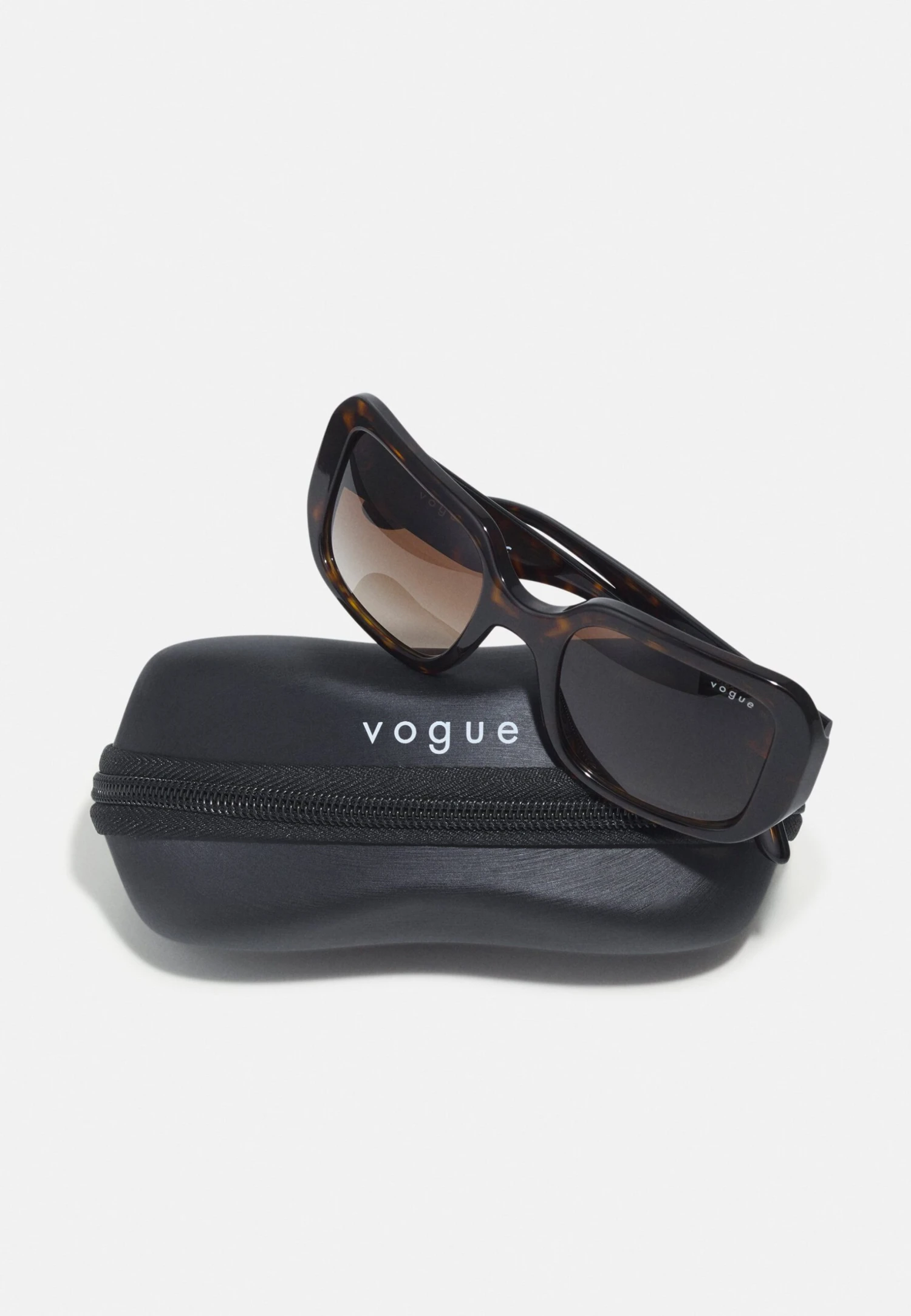 Vogue Eyewear Zonnebril - Dark Havana 6 Vogue Eyewear Zonnebril - Dark Havana - Afbeelding 4