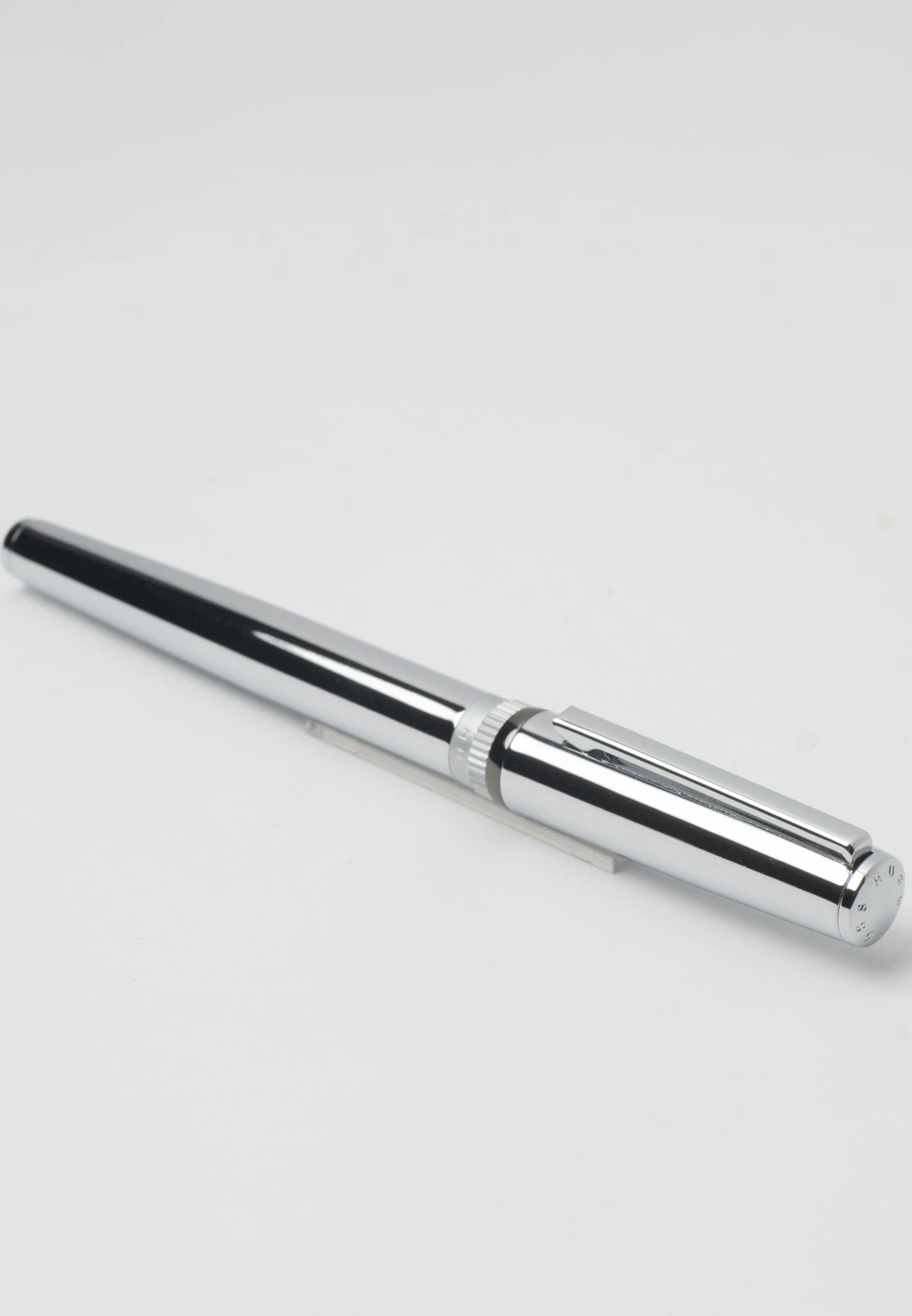 Boss Fountain Pen Gear Metal Dark Chrome - Overige Accessoires - Chrome 4 Boss Fountain Pen Gear Metal Dark Chrome - Overige Accessoires - Chrome - Afbeelding 2