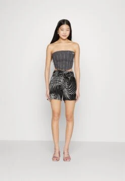 ONLY Onlfrida - Shorts - Black 9 ONLY Onlfrida - Shorts - Black -Winkel Voor Damesmode 263d05173d6f4923a1695e339a40a893