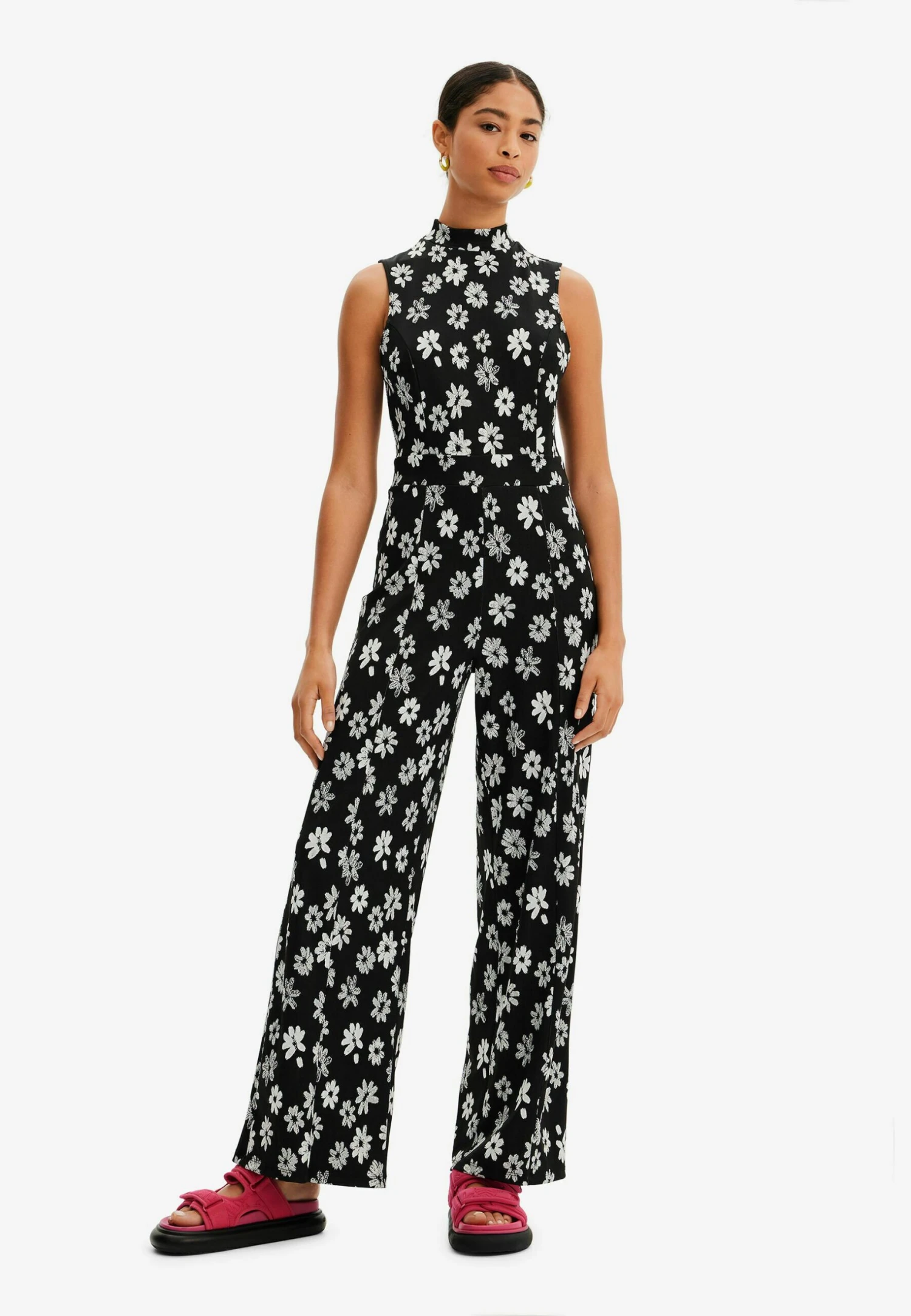 Desigual Contrast Floral Jumpsuit - Jumpsuit - Black 3 Desigual Contrast Floral Jumpsuit - Jumpsuit - Black