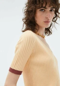 Short Sleeve- T-Shirt Basic - Light Yellow -Winkel Voor Damesmode 2a28de024019467fad19f04bef7a4063