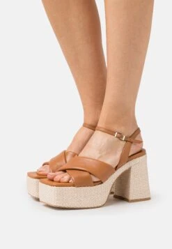 ANGEL ALARCON Sandalen Met Plateauzool - Papirus