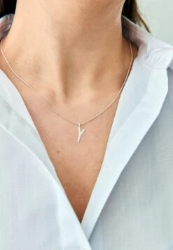 Design Letters 16Mm Charm With 45Cm Necklace - Silver - Ketting - Silver