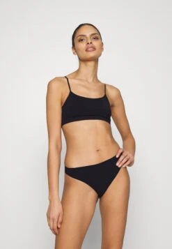 2 Pack - String - Assorted