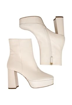 HÖGL Nora - Enkellaarsjes Met Hoge Hak - Creme 11 HÖGL Nora - Enkellaarsjes Met Hoge Hak - Creme -Winkel Voor Damesmode 3619ac7230b44e3caec240dd193c43ab