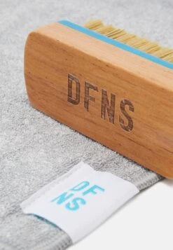 Sneaker Care Kit Set - Verzorgingsproducten - Black/Multi-Coloured -Winkel Voor Damesmode 367f3eb2ddb249ea8c7cd8396695e309