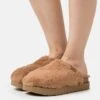 Ugg Fuzz Sugar - Pantoffels - Cognac 2 Ugg Fuzz Sugar - Pantoffels - Cognac -Winkel Voor Damesmode 399ead28788e486099995983fd45543d