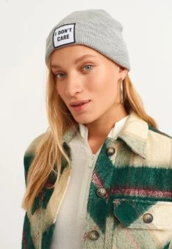 Mit Statement - Muts - Manganese 9 Mit Statement - Muts - Manganese -Winkel Voor Damesmode 3b7eed23fab14b168ebf8b416a803b52