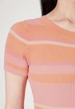 Guess Eliane Dress - Gebreide Jurk - Apricot Juice 11 Guess Eliane Dress - Gebreide Jurk - Apricot Juice -Winkel Voor Damesmode 3c5e910e789a4552bfa8f8c11be6252f