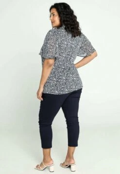 Avec Voile- Blouse - Navy 15 Avec Voile- Blouse - Navy -Winkel Voor Damesmode 4767693a391348f5aed4e008e6b17348