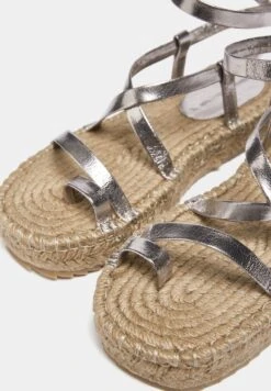 PULL & BEAR Metallic Multi-Strap - Teensandalen - Grey -Winkel Voor Damesmode 4ab80ee5017343fbb5b98183c1805bd0