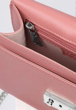 SEIDENFELT Roros - Schoudertas - Blush/Silver -Winkel Voor Damesmode 4abb127e33234b638671e27b4b83b801