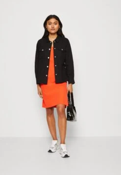 ONLY Onlsaige Belt Puff Shacket - Lichte Jas - Black -Winkel Voor Damesmode 54b443548bff4a378ce7d1788c6ea7ff