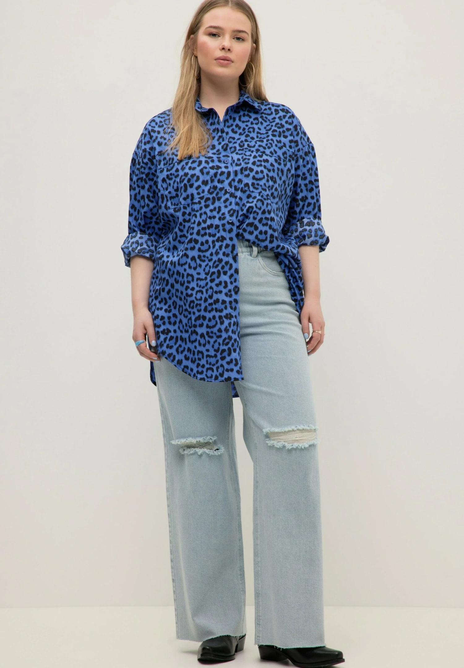 Straight Leg Jeans - Jean Blanchi 3 Straight Leg Jeans - Jean Blanchi