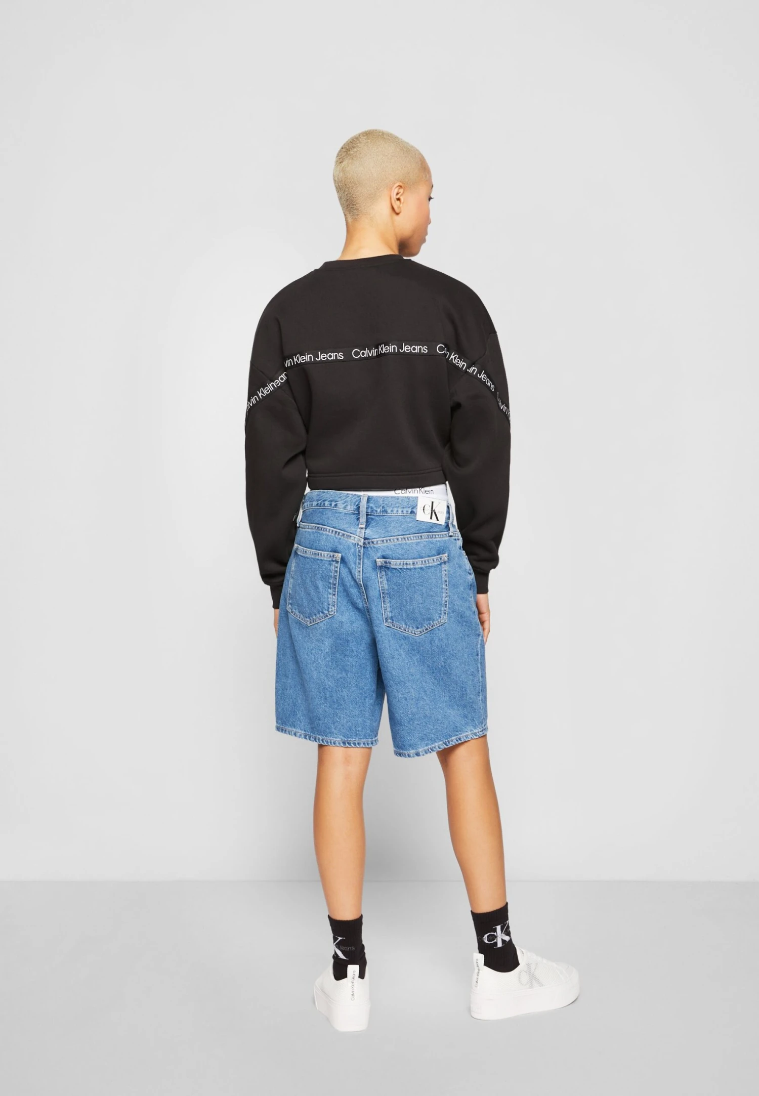 Calvin Klein Jeans Bermuda Mom Short - Jeansshort - Denim Medium 5 Calvin Klein Jeans Bermuda Mom Short - Jeansshort - Denim Medium - Afbeelding 3