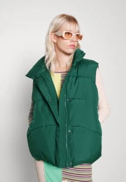 Vila Vinilly Short Quilted- Bodywarmer - Pineneedle 11 Vila Vinilly Short Quilted- Bodywarmer - Pineneedle -Winkel Voor Damesmode 68f70a9a799e4badaa307d367eab8855