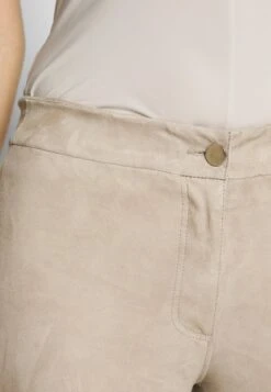 REPEAT Pants - Leren Broek - Taupe -Winkel Voor Damesmode 6a4e1b5dc64143f78c57c3d900aec3b3