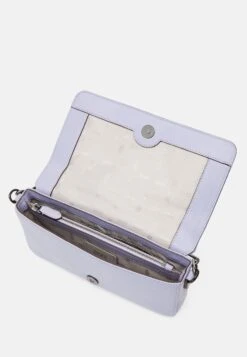 DKNY Loie Clutch - Clutch - Lavander -Winkel Voor Damesmode 6b0d7de16d1a4c0a98aab5f9574c2ef4