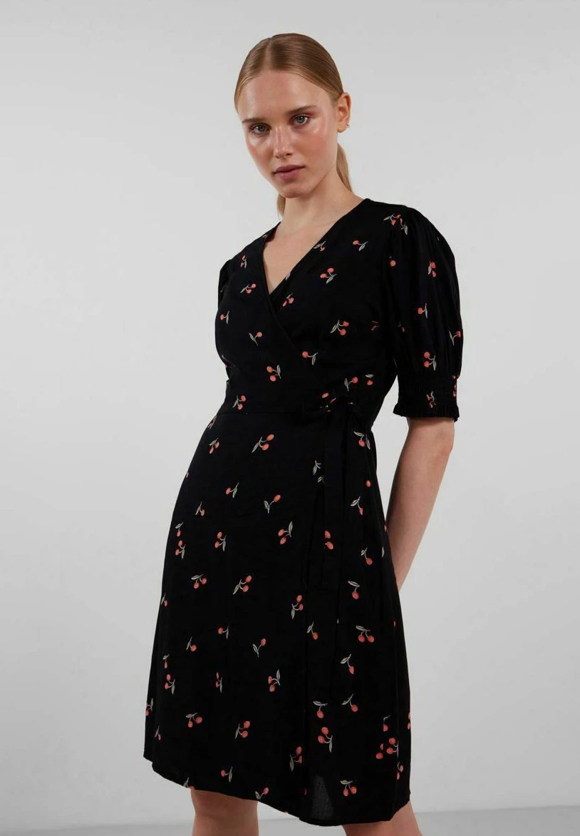 Pieces- Jurk - Black 3 Pieces- Jurk - Black