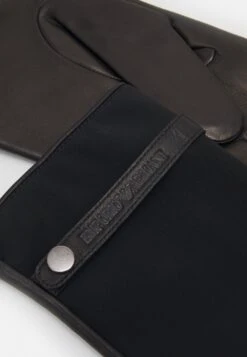 Emporio Armani Guanto Gloves Unisex - Handschoenen - Black 9 Emporio Armani Guanto Gloves Unisex - Handschoenen - Black -Winkel Voor Damesmode 6e5b4c94434d494e8bf90f17d4437175