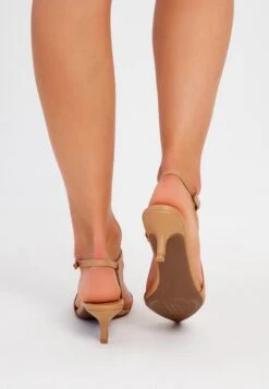 Klassieke Pumps - Beige 16 Klassieke Pumps - Beige -Winkel Voor Damesmode 7063a0948b12424a8dbda0c5a0f99e6d