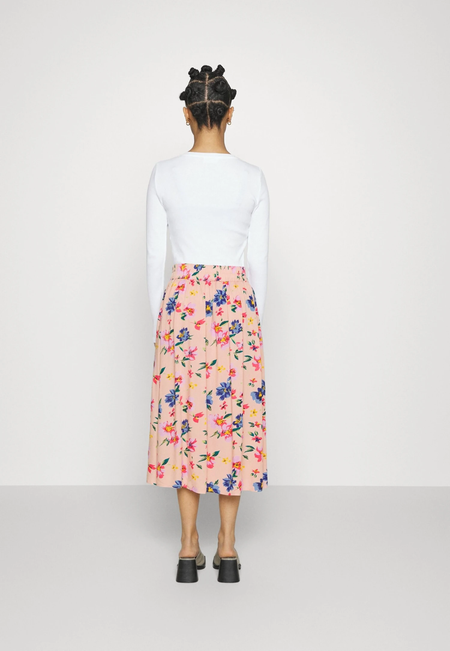 Pieces Petite Pcnya Midi Skirt- A-Lijn Rok - Misty Rose/Big Flower 5 Pieces Petite Pcnya Midi Skirt- A-Lijn Rok - Misty Rose/Big Flower - Afbeelding 3
