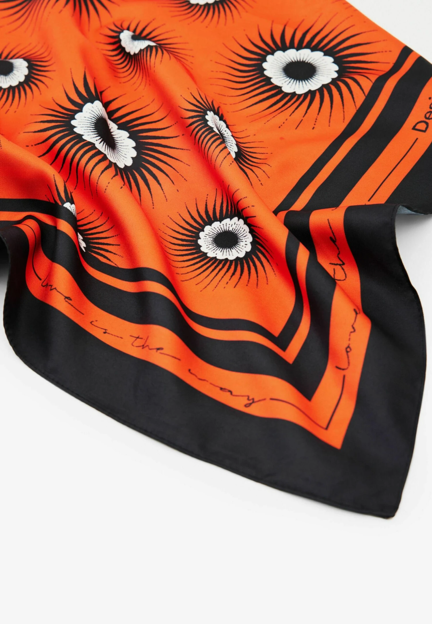 Desigual Geometric Square - Sjaal - Orange 6 Desigual Geometric Square - Sjaal - Orange - Afbeelding 4