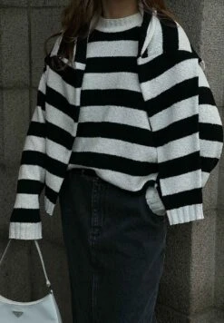 NA-KD Trui - Black White -Winkel Voor Damesmode 7c0c80d8f9694678a5a41ab48309bc16