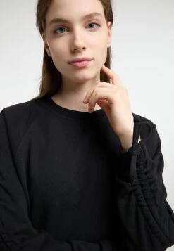 Dreimaster Mit Rundhals Bridgeport - Sweater - Schwarz -Winkel Voor Damesmode 7e89b1a14b7b4e228205df64390bb5b0