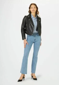 Flared Jeans - Jeans -Winkel Voor Damesmode 82f7fd140d1449488f900746726a03f9