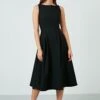 LELA Crew Neck Pleated Midi - Cocktailjurk - Black