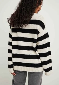 NA-KD Trui - Black White -Winkel Voor Damesmode 89e82ee3927b426e912f0f4d54edbb7b