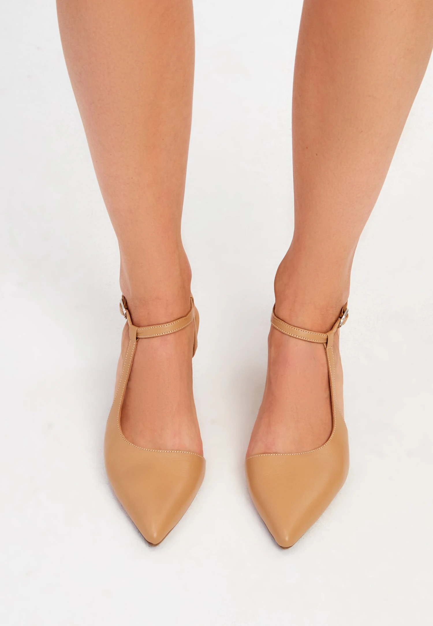 Klassieke Pumps - Beige 4 Klassieke Pumps - Beige - Afbeelding 2