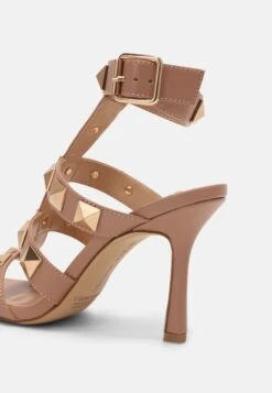 Steve Madden Capri - Sandalen - Nude -Winkel Voor Damesmode 8ed824e3e2774b188b3e951fd96e7bc2